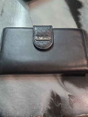 Buxton Black Women’s Wallet - Stylish Black Leather Organizer